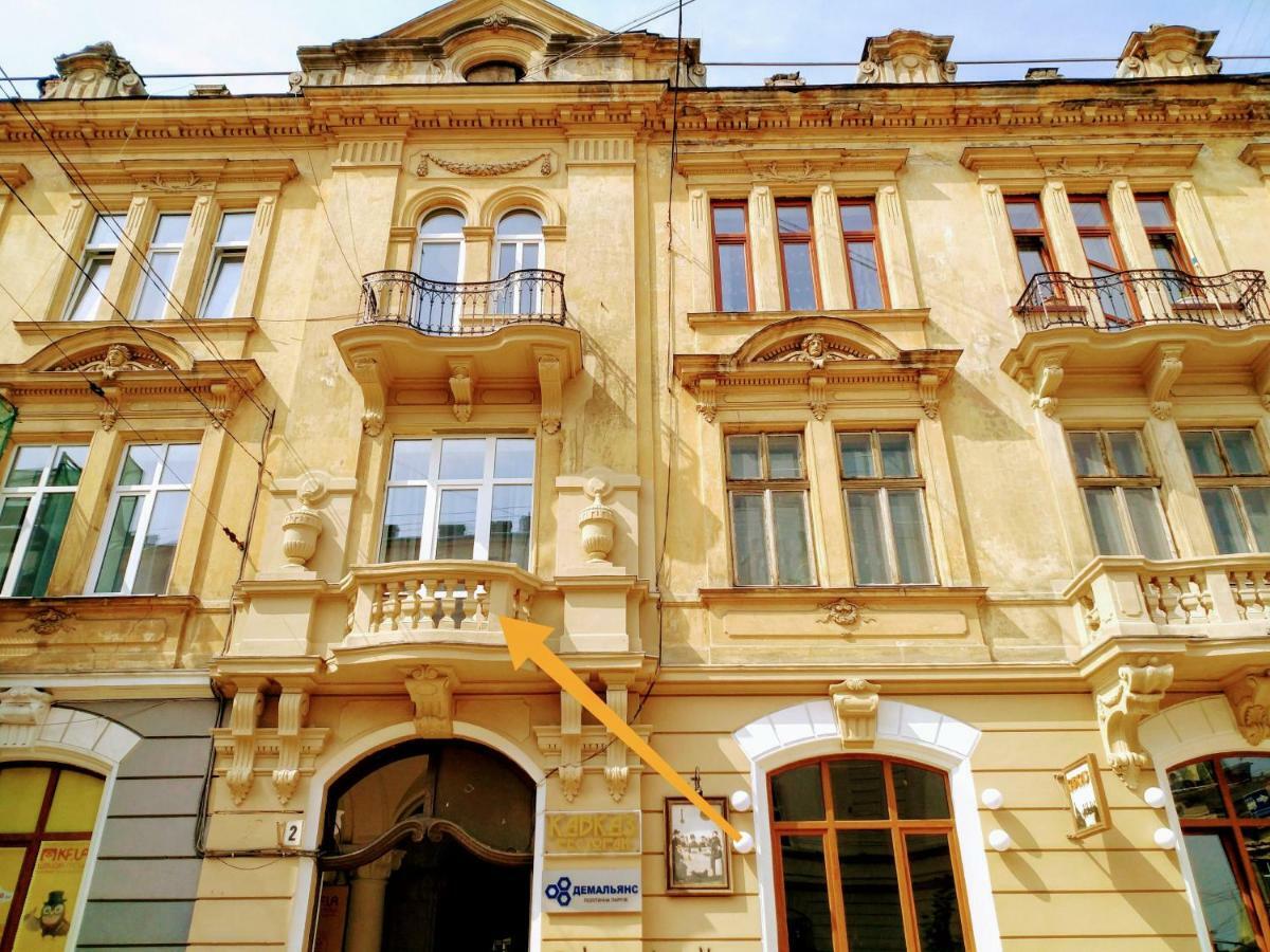 Family Apartments In Lviv Center With Balcony Ngoại thất bức ảnh